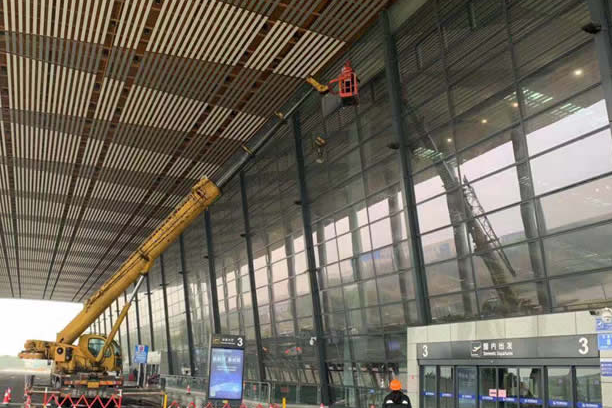 团风玻璃幕墙维护和保养